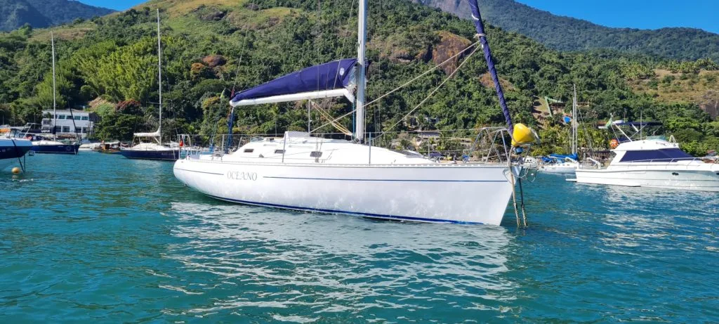 Charter — Delta 32